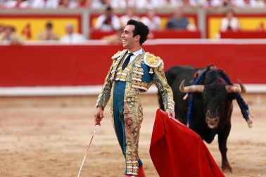 Fotos de la corrida del 14 de julio de la Feria del Toro 2026 con Juan Ortega, Roca Rey y Tomás Rufo