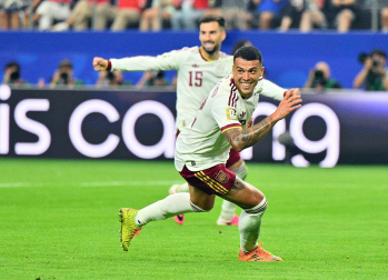 Fotos del partido de semifinales Francia - España