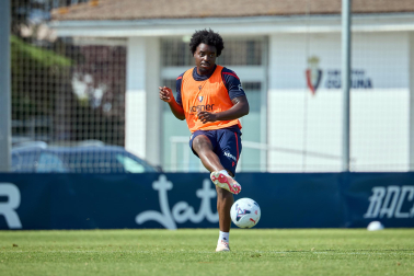 Fotos del entrenamiento de Osasuna de este sábado en Tajonar