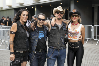 Fotos del ambiente y del concierto de ZZTop en Pamplona