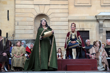 Fotos del pregón inaugural de la Semana Medieval de Estella