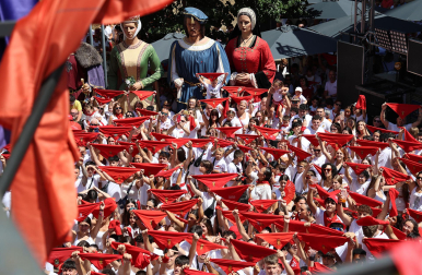 Fotos del cohete de Viana 2026