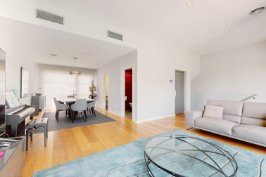 Exclusiva vivienda adosada con jardín en Beloso Alto