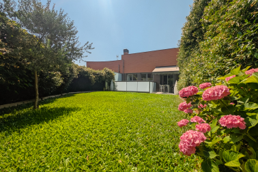 Exclusiva vivienda adosada con jardín en Beloso Alto