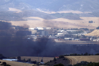 Fotos del incendio entre Salinas de Pamplona y Esquíroz
