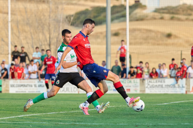 Fotos del amistoso entre Osasuna y Racing en Mendigorria