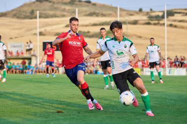 Fotos del amistoso entre Osasuna y Racing en Mendigorria