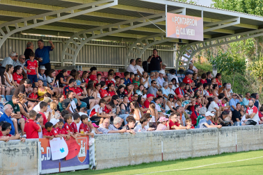 Fotos del amistoso entre Osasuna y Racing en Mendigorria