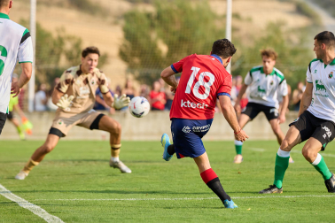 Fotos del amistoso entre Osasuna y Racing en Mendigorria