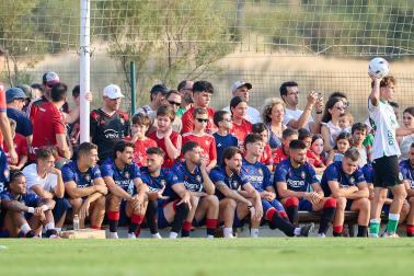Fotos del amistoso entre Osasuna y Racing en Mendigorria