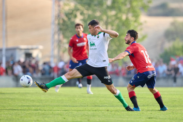 Fotos del amistoso entre Osasuna y Racing en Mendigorria