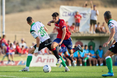 Fotos del amistoso entre Osasuna y Racing en Mendigorria