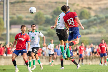 Fotos del amistoso entre Osasuna y Racing en Mendigorria