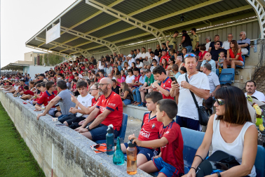 Fotos del amistoso entre Osasuna y Racing en Mendigorria