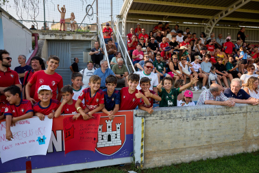 Fotos del amistoso entre Osasuna y Racing en Mendigorria