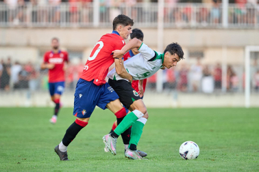 Fotos del amistoso entre Osasuna y Racing en Mendigorria