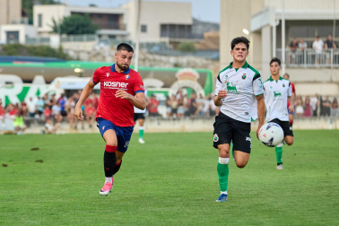 Fotos del amistoso entre Osasuna y Racing en Mendigorria