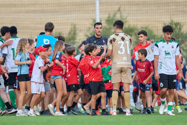 Fotos del amistoso entre Osasuna y Racing en Mendigorria
