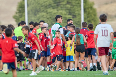 Fotos del amistoso entre Osasuna y Racing en Mendigorria