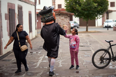 Misa mayor, comparse y celebraciones en la calle en el día grande de las fiestas 2026 de Elizondo