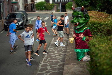 Misa mayor, comparse y celebraciones en la calle en el día grande de las fiestas 2026 de Elizondo