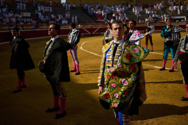 Los diestros Andrés García, Miguel Serrano e Ignacio Candelas se enfrentaron a los novillos de la ganadería Marcos Núñez para