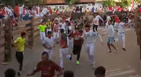 Vídeo de la bajada al callejón en el tercer encierro de Tudela