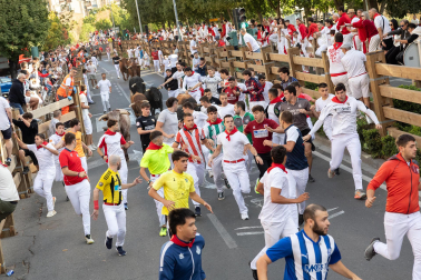 Fotos del tercer encierro de fiestas de Tudela 2026
