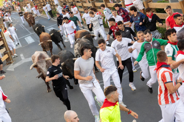 Fotos del tercer encierro de fiestas de Tudela 2026