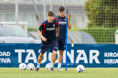 Fotos del entrenamiento matinal del primer equipo de Osasuna
