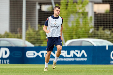 Fotos del entrenamiento matinal del primer equipo de Osasuna