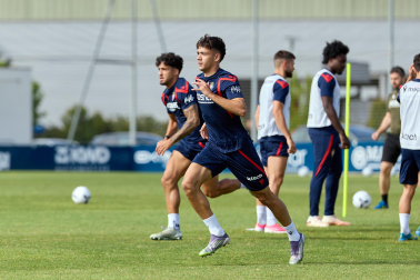 Fotos del entrenamiento matinal del primer equipo de Osasuna