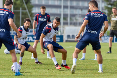 Fotos del entrenamiento matinal del primer equipo de Osasuna