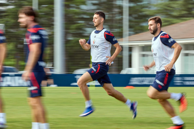 Fotos del entrenamiento matinal del primer equipo de Osasuna