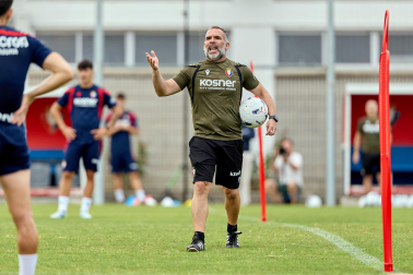 Fotos del entrenamiento matinal del primer equipo de Osasuna