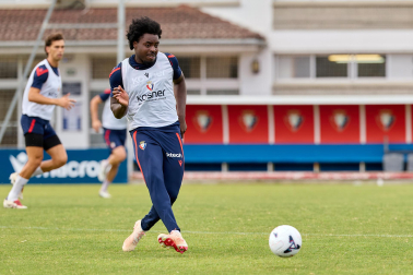 Fotos del entrenamiento matinal del primer equipo de Osasuna