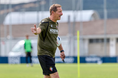 Fotos del entrenamiento matinal del primer equipo de Osasuna