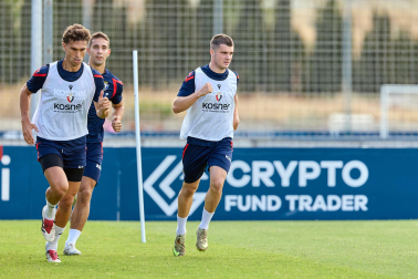 Fotos del entrenamiento matinal del primer equipo de Osasuna