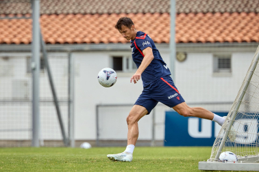 Fotos del entrenamiento matinal del primer equipo de Osasuna