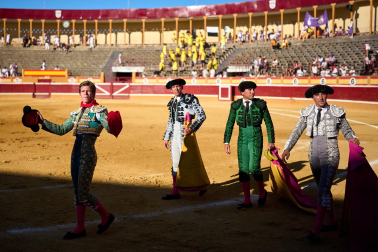 Los diestros Sebastián Castella, Borja Jiménez y Tomás Rufo se enfrentaron a los toros de la ganadería Ojailén en el festejo de las fiestas de Tudela 2026 del lunes, 27 de julio
