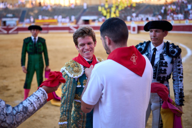 Los diestros Sebastián Castella, Borja Jiménez y Tomás Rufo se enfrentaron a los toros de la ganadería Ojailén en el festejo de las fiestas de Tudela 2026 del lunes, 27 de julio