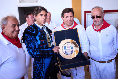 Los diestros Sebastián Castella, Borja Jiménez y Tomás Rufo se enfrentaron a los toros de la ganadería Ojailén en el festejo de las fiestas de Tudela 2026 del lunes, 27 de julio