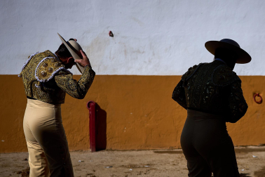 Los diestros Sebastián Castella, Borja Jiménez y Tomás Rufo se enfrentaron a los toros de la ganadería Ojailén en el festejo de las fiestas de Tudela 2026 del lunes, 27 de julio