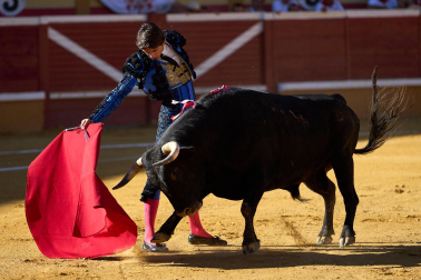Los diestros Sebastián Castella, Borja Jiménez y Tomás Rufo se enfrentaron a los toros de la ganadería Ojailén en el festejo de las fiestas de Tudela 2026 del lunes, 27 de julio