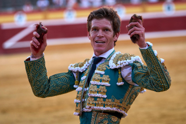 Los diestros Sebastián Castella, Borja Jiménez y Tomás Rufo se enfrentaron a los toros de la ganadería Ojailén en el festejo de las fiestas de Tudela 2026 del lunes, 27 de julio