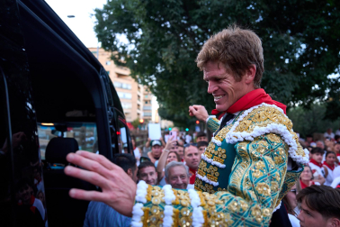 Los diestros Sebastián Castella, Borja Jiménez y Tomás Rufo se enfrentaron a los toros de la ganadería Ojailén en el festejo de las fiestas de Tudela 2026 del lunes, 27 de julio