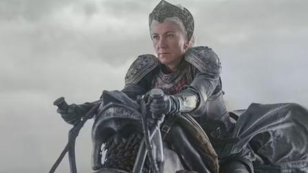 Eve Best como Rhaenys Targaryen