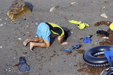 Fotos de la llegada de inmigrantes a la costa de Ceuta