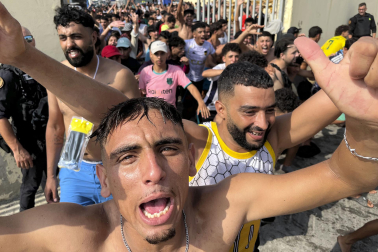 Fotos de la llegada de inmigrantes a la costa de Ceuta