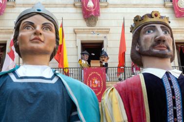 Despedida de la Comparsa de Gigantes en Tudela